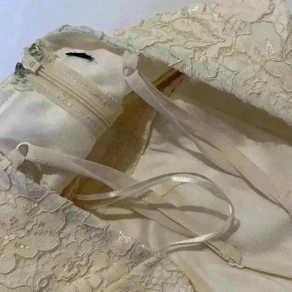Lulus - Picture 5 of 6